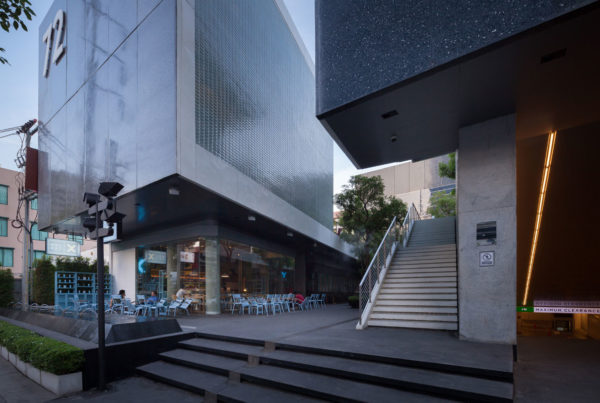 72 COURTYARD SHOPPING CENTER
